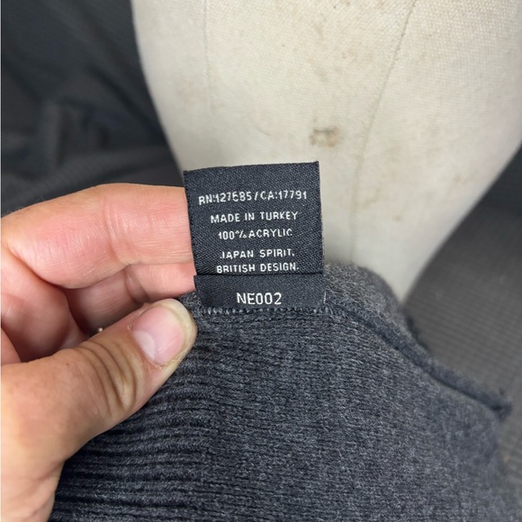 Superdry Charcoal and Neon Yellow Beanie - Picture 3 of 3